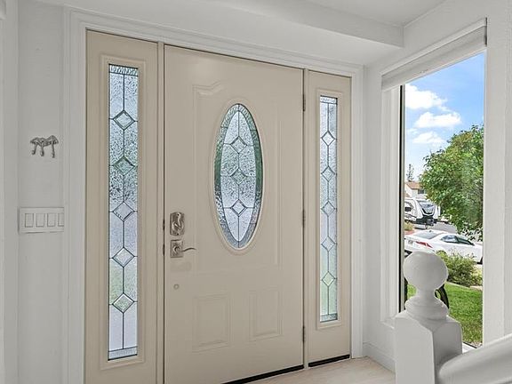 5th image of 2351 S Garland Court