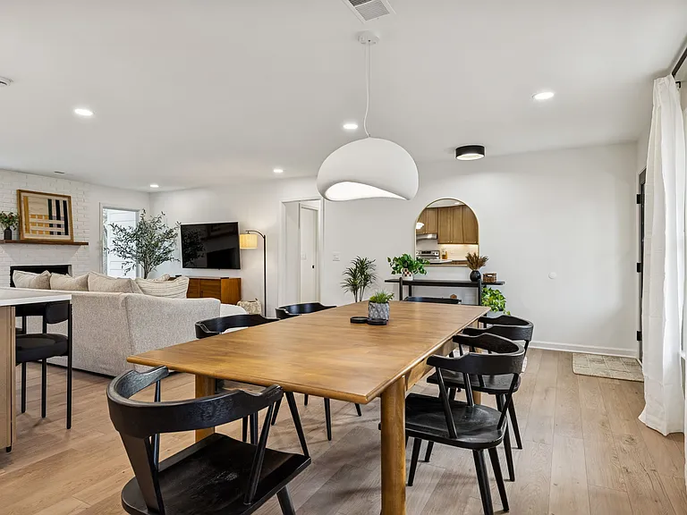 108 Ridgemont Pl — Photo 6
