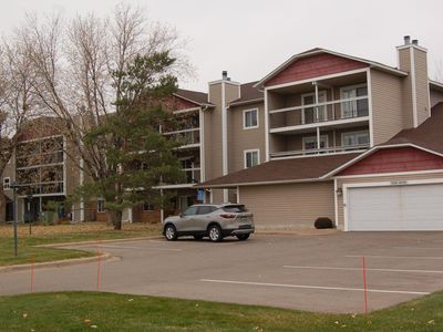 7600 157th St W APT 105, Apple Valley, MN, 55124