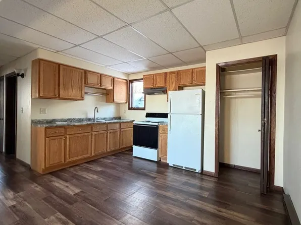 525 E Park, 525 E Park Ave #7, Chippewa Falls, WI 54729