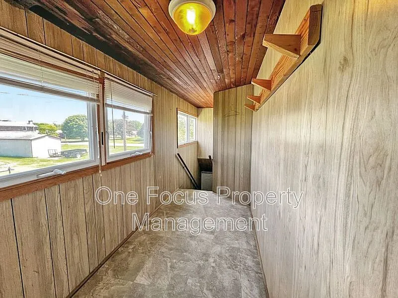 1 bed, 1.0 bath, $795 — Photo 2