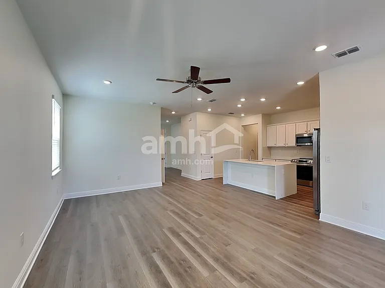 3716 Center Cove Ln — Photo 9