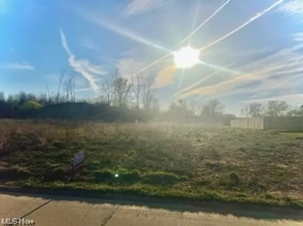 286 Eastlake Dr, Lagrange, OH 44050