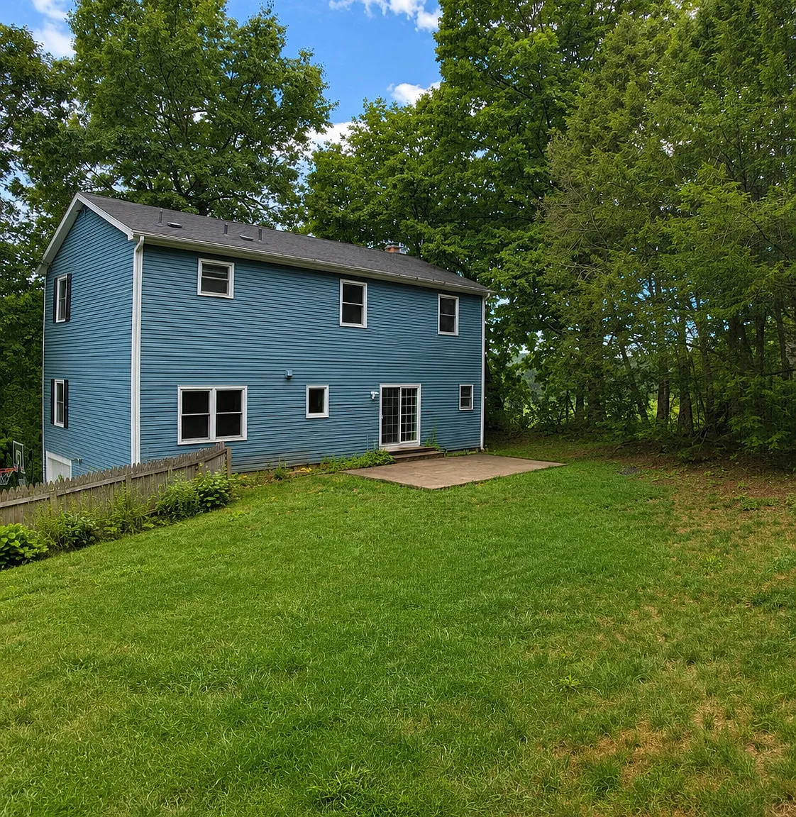 4 bed, 2.5 bath, 2464 sqft, $3,750 — Photo 3