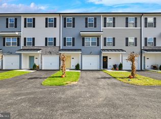 12 Landing Pl, York, PA 17408