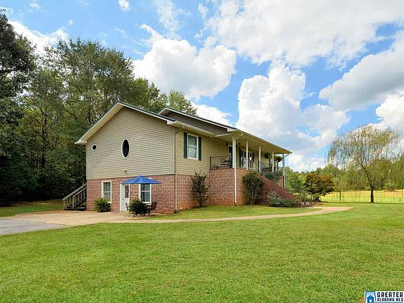 3rd image of 131 Fawn Meadows Ln