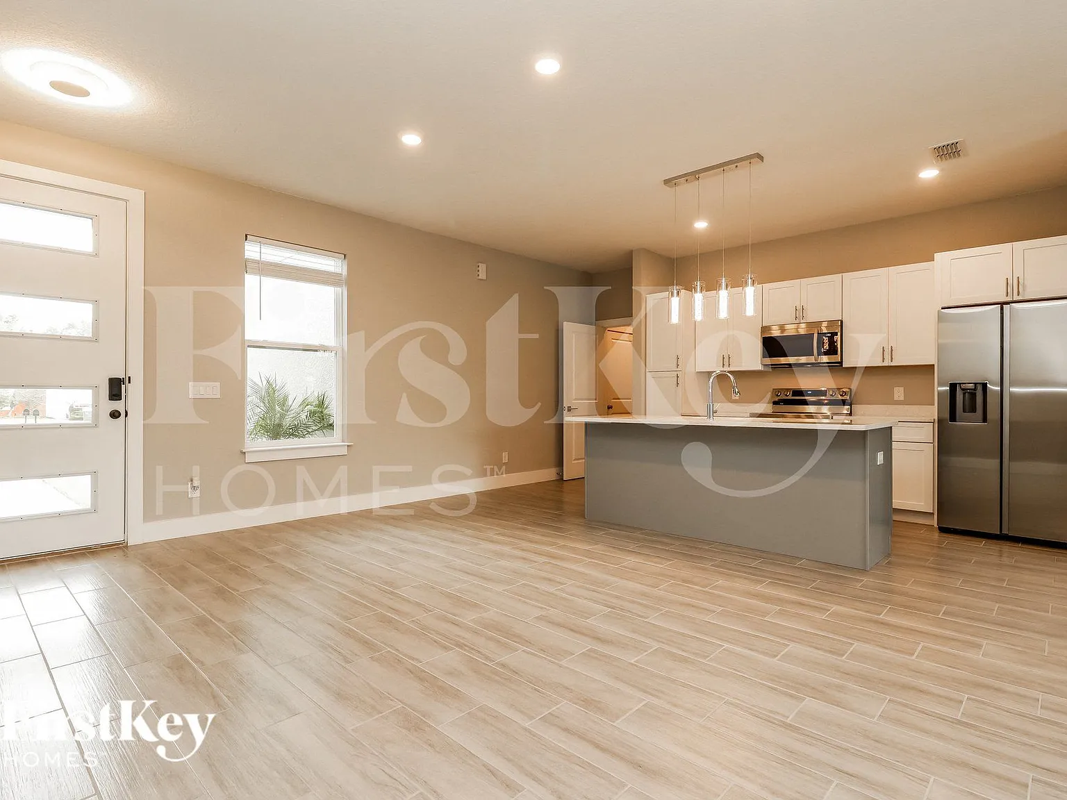 4 bed, 2.0 bath, 1670 sqft, $2,060 — Photo 2