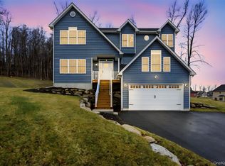 16 McDonald Court, New Windsor, NY 12553