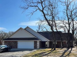 2961 J E Woody Rd, Springtown, TX 76082