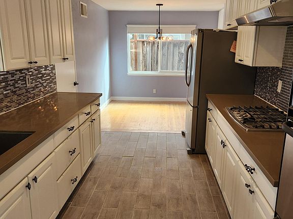 2nd image of 3634 Londonderry Dr
