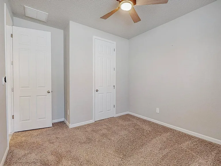 5950 Las Vacas Ct NE — Photo 47