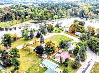 110 Park Pl, Barryton, MI