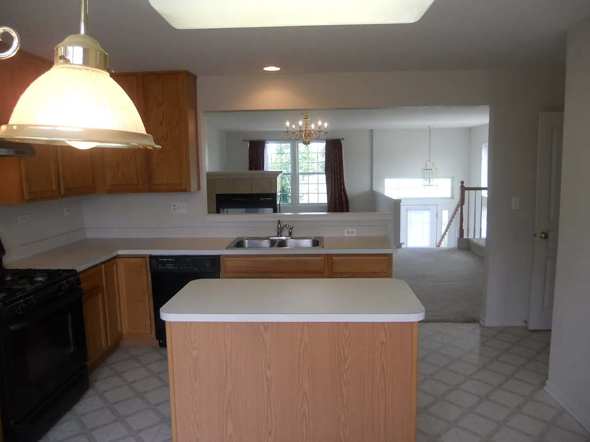 Building Photo - 578 Conservatory Ln #578