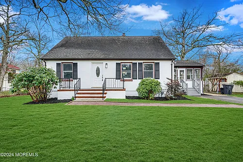 13 Swain Ave Photo 1