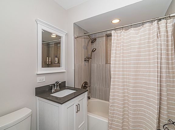 5th image of 4321 N Newcastle Ave