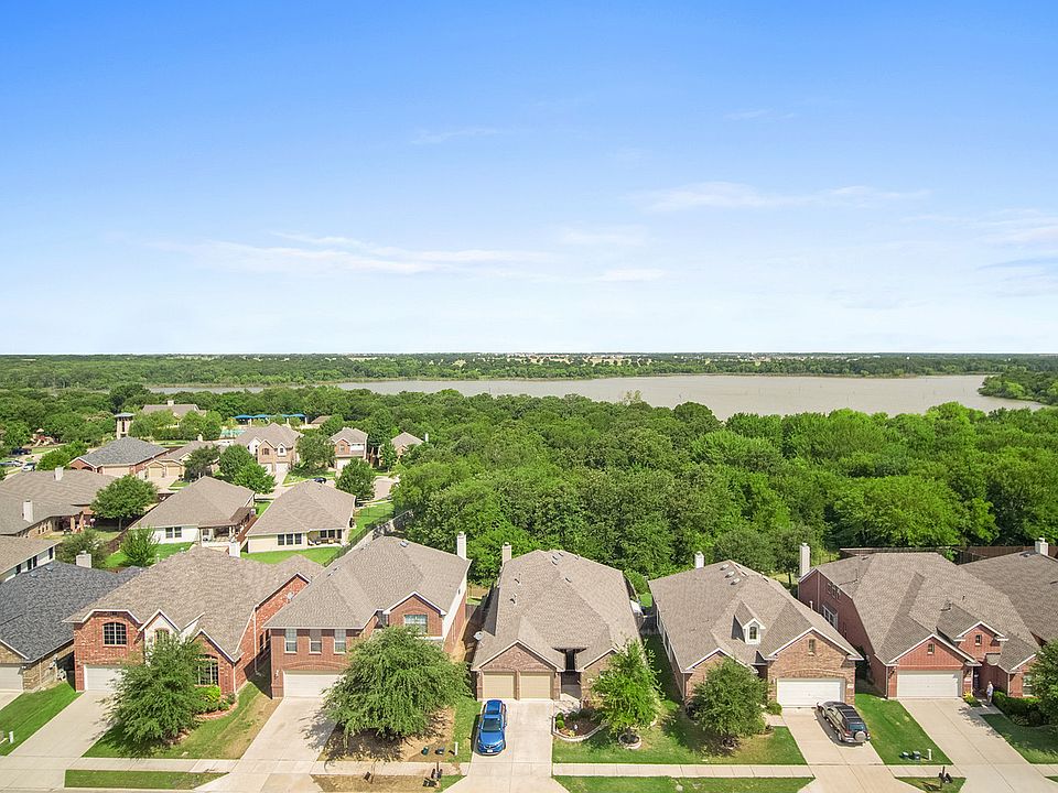 1st image of 1720 Lake Way Dr