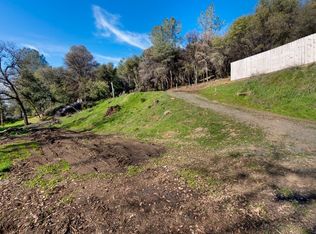 10600 Wolf Dr, Grass Valley, CA 95949