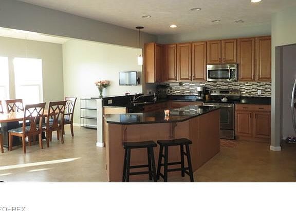 3rd image of 37073 Tail Feather Dr