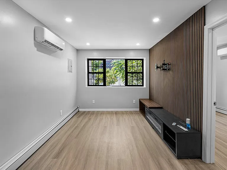 1425 Prospect Pl #2 — Photo 2