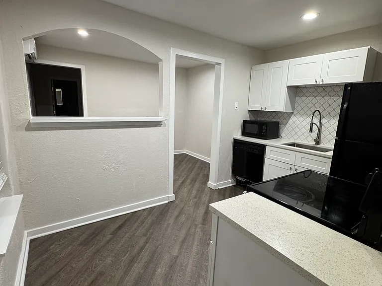 615 Parkview Ave #3 — Photo 2