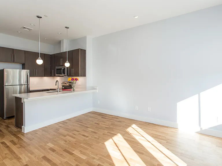 13 W Central St #3 — Photo 2