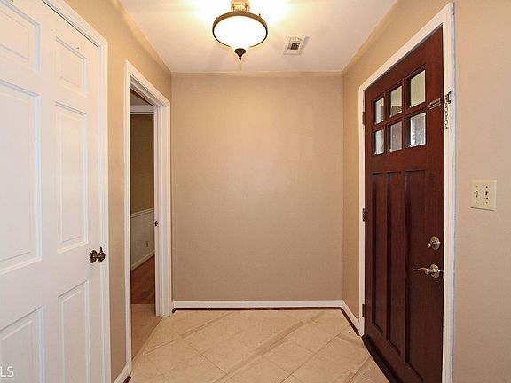 4th image of 919 Fellswood Ct