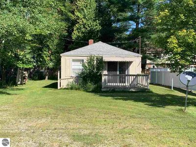 1122 W Lake St, Tawas City, MI, 48763