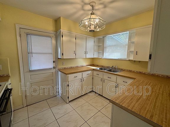 5th image of 1457 Murray Dr