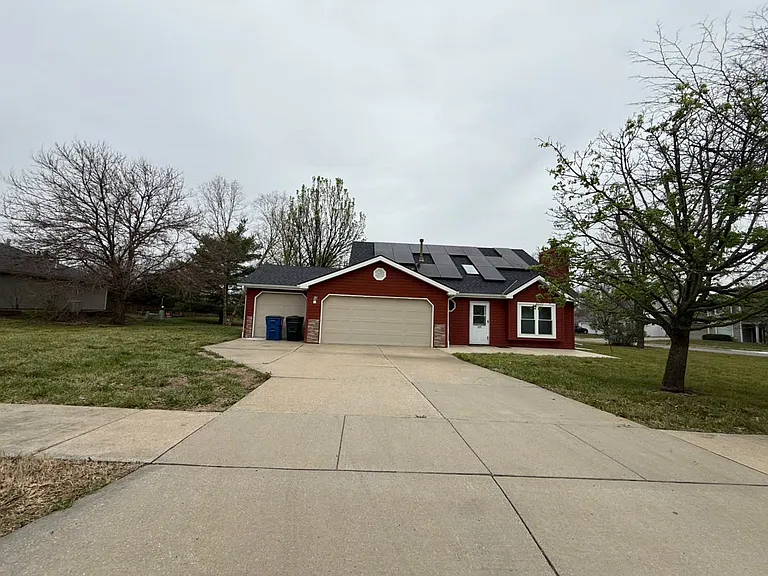 125 Sharon Dr — Photo 18