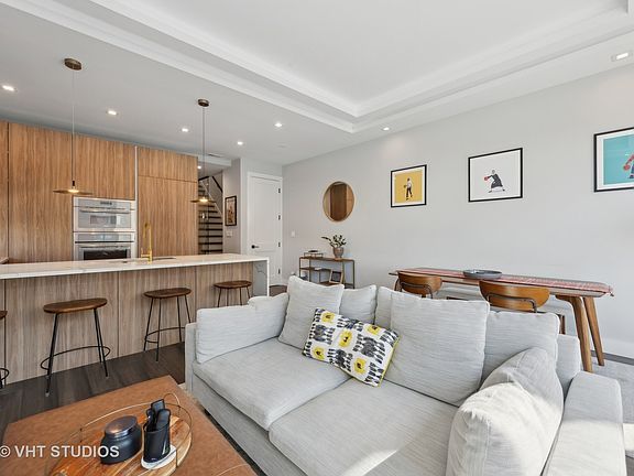 4th image of 1454 W Chestnut St APT 3