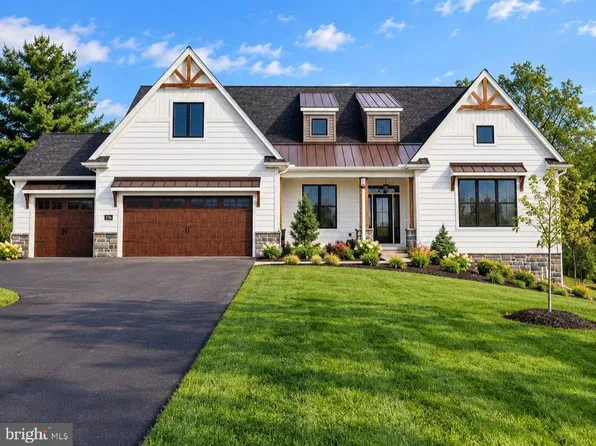 136 Stillcreek Rd #11, Millersville, PA 17551