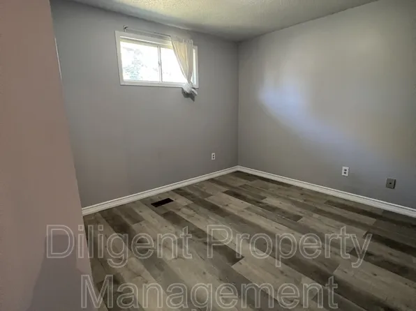 2148 Springwood Rd, Peterborough, ON K9K 1M9