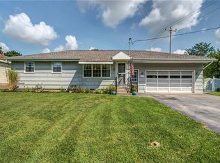 7275 Manlius Center Rd, East Syracuse, NY 13057