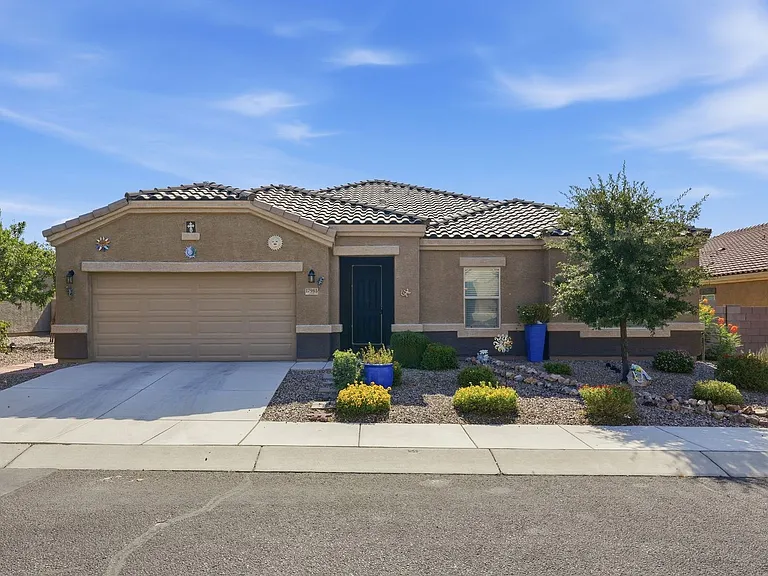 17985 S Whispering Glen Path — Photo 1