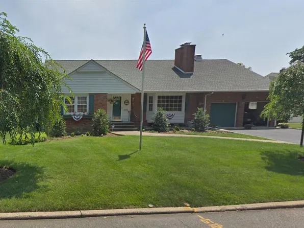 53 Watchung Dr, Hawthorne, NJ 07506