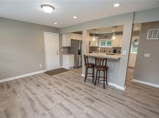 546 Woodmere Rd, Berea, OH 44017