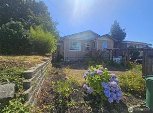 1118 Perry Ave, Bremerton, WA 98310