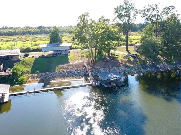 2233 Parhams Rd, Jonesville, LA 71343