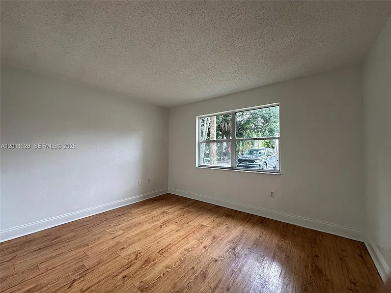 4215 N University Dr #101 — Photo 20