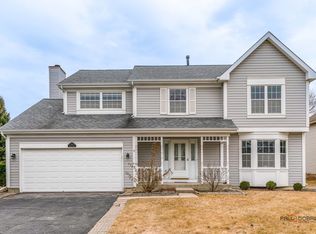 392 Yorkshire Dr, Mundelein, IL 60060