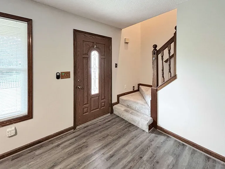 7040 Sand Wedge Cir NW — Photo 3
