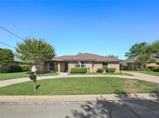2505 Millikin Dr, Arlington, TX 76012
