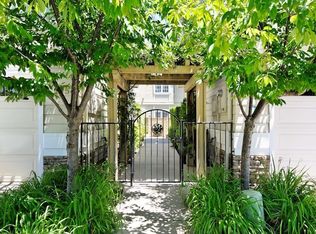 135 Fremont Ave, Los Altos, CA 94022