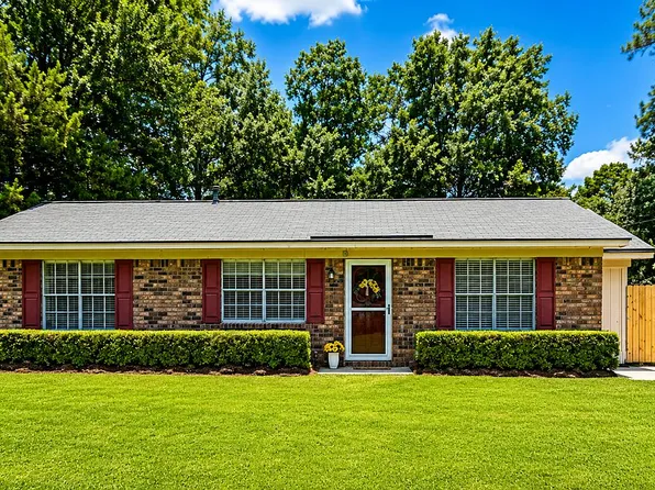 207 Poplar St, Bloomingdale, GA 31302