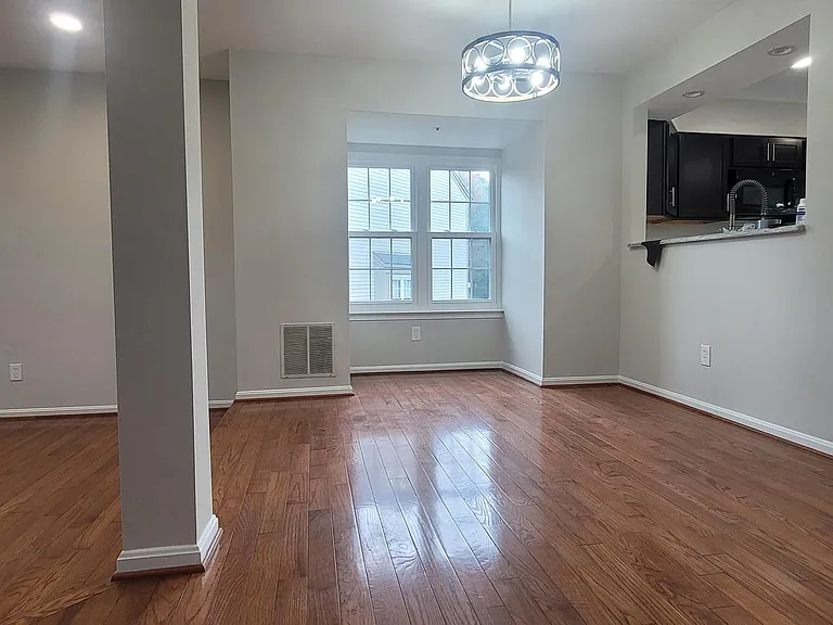 8413 Meadow Green Way — Photo 19