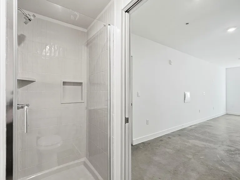 Coral Designer Studio Community Living — Photo 35