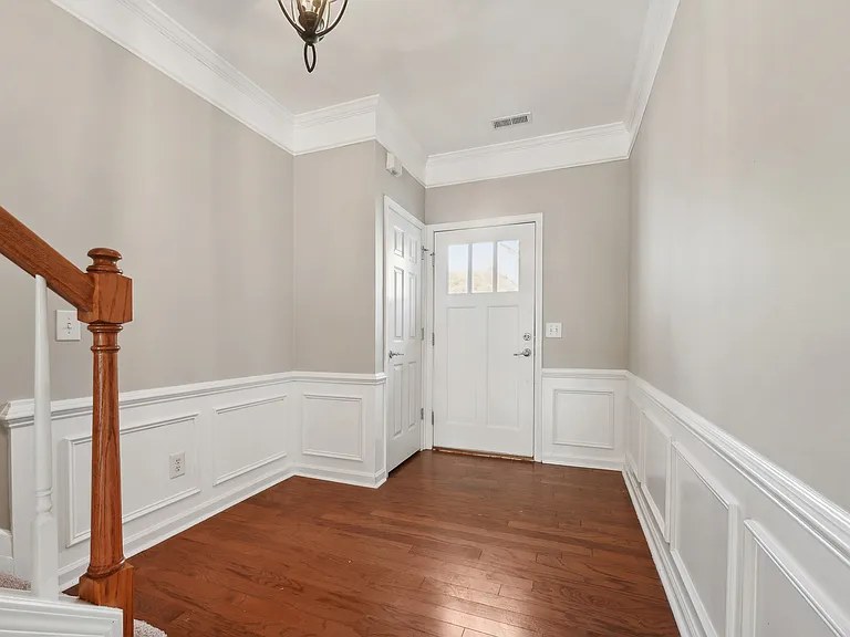 8223 Pilots View Dr — Photo 3