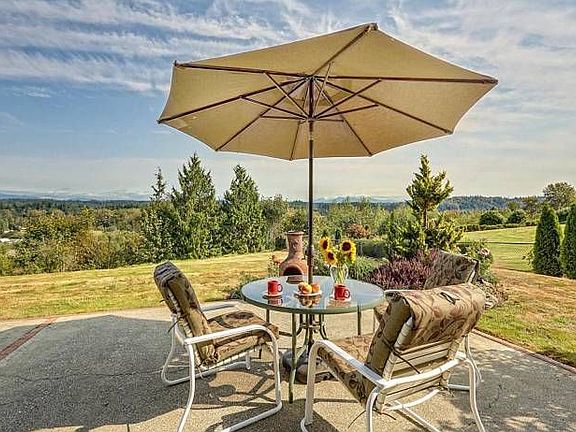 Outdoor Entertaining