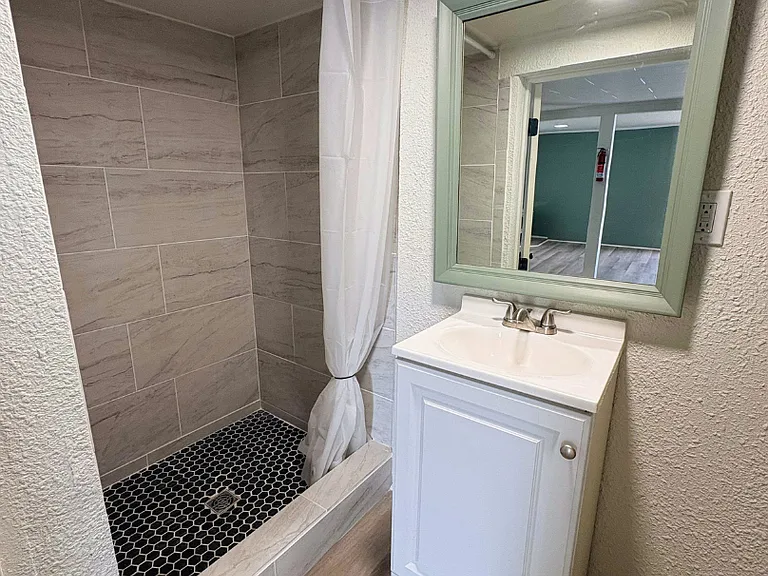339 SW Ebb Ave — Photo 11