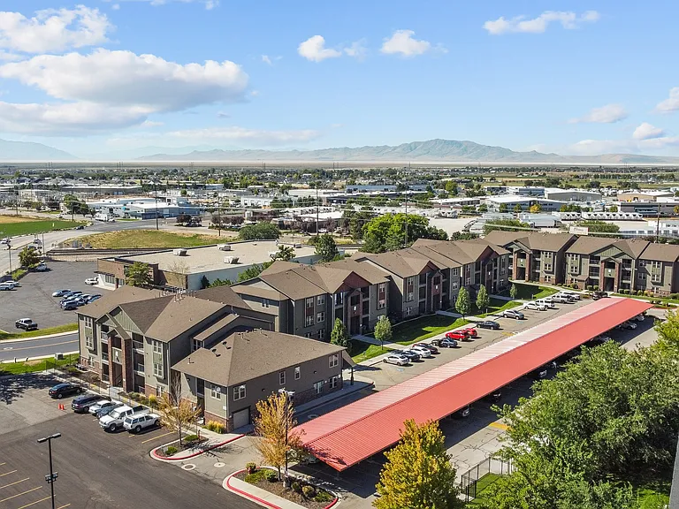 SITE Layton — Photo 36